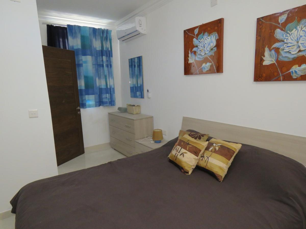 Aquamarine Sea Front Apartments - First Floor Марсаскала Экстерьер фото